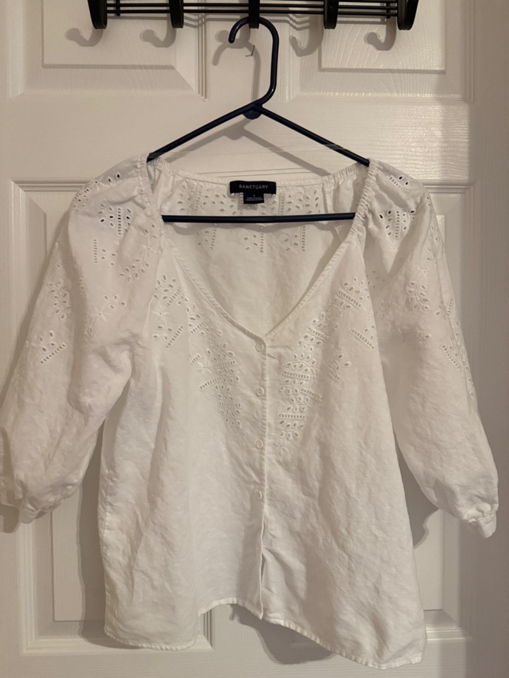Sanctuary White Eyelet Button-Front Peasant Blouse
